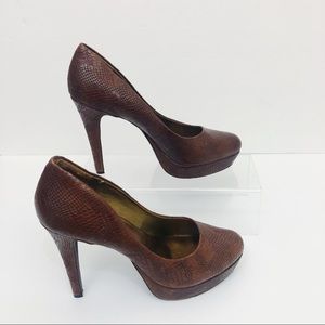 Jessica Simpson Brown Faux Snake Skin Size 8.5